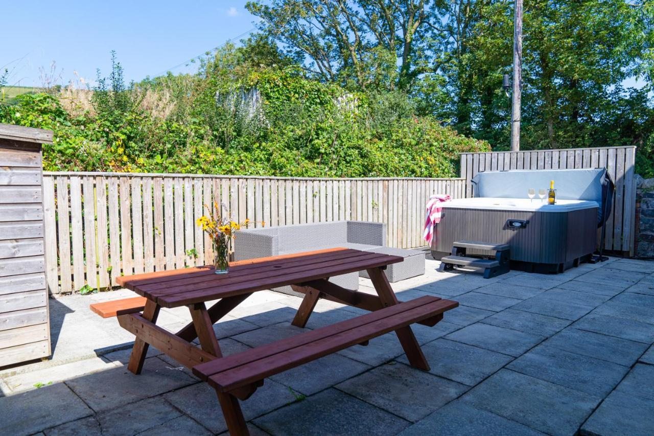 Wrth Y Nant Vila Saint Ishmaels  Exterior foto